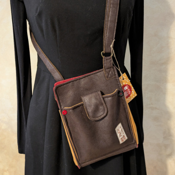 Umhängtasche klein, braun